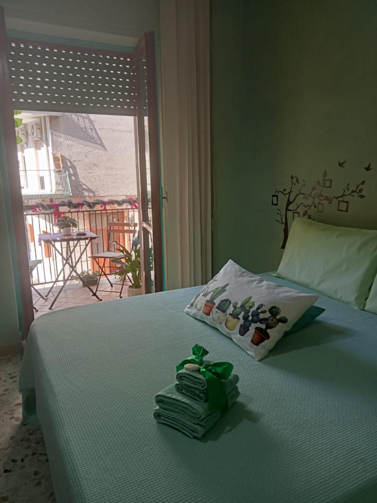 La Terrazza Di Monica & Teresa Bed & Breakfast Портичи Екстериор снимка