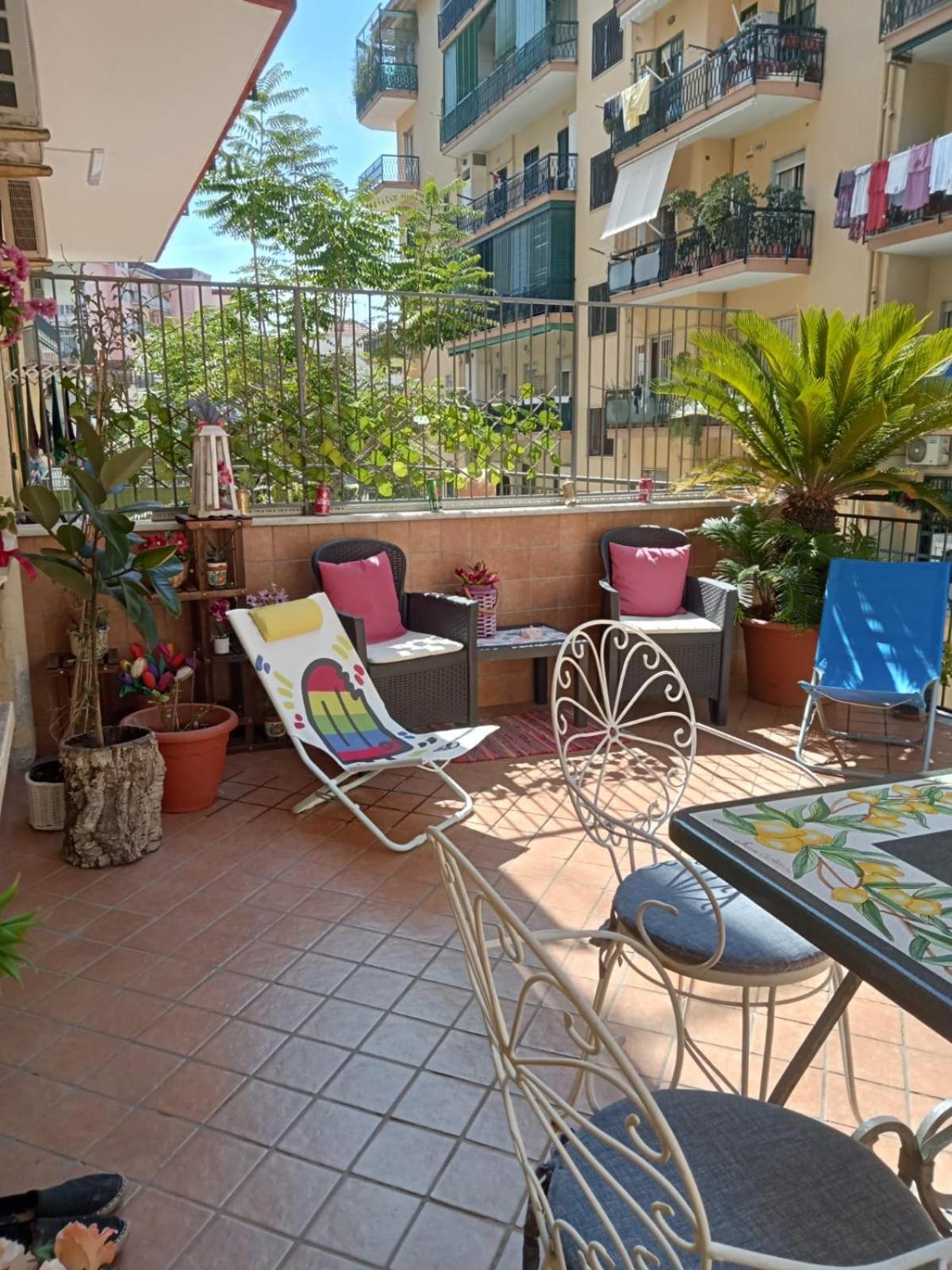 La Terrazza Di Monica & Teresa Bed & Breakfast Портичи Екстериор снимка