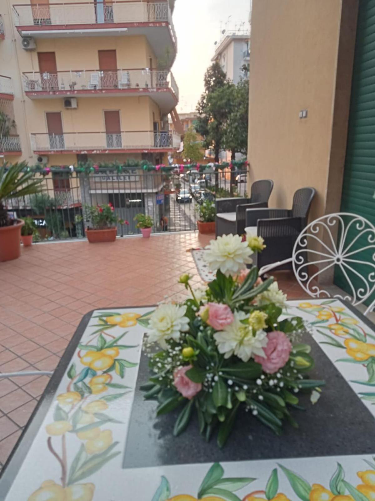 La Terrazza Di Monica & Teresa Bed & Breakfast Портичи Екстериор снимка