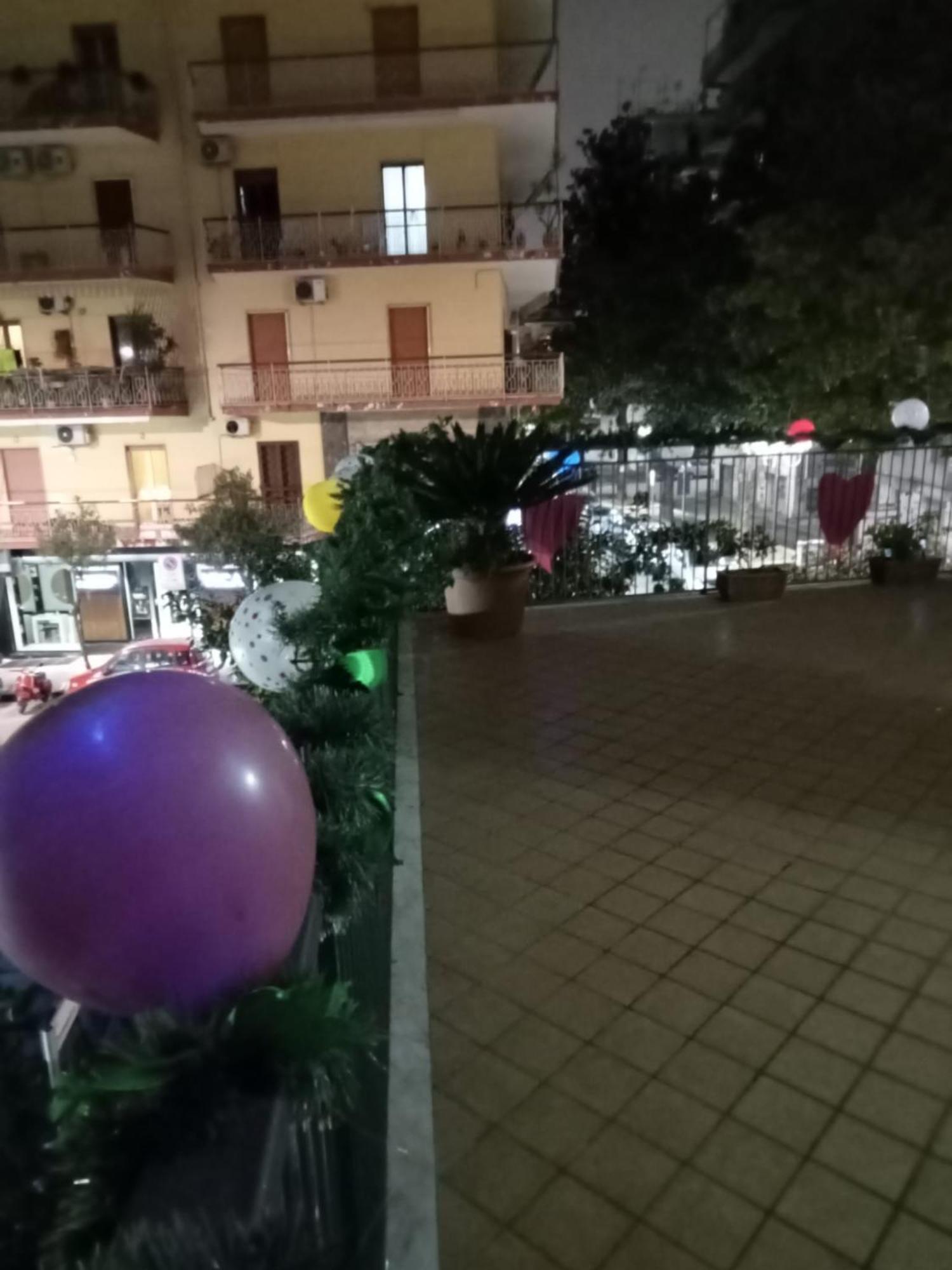 La Terrazza Di Monica & Teresa Bed & Breakfast Портичи Екстериор снимка