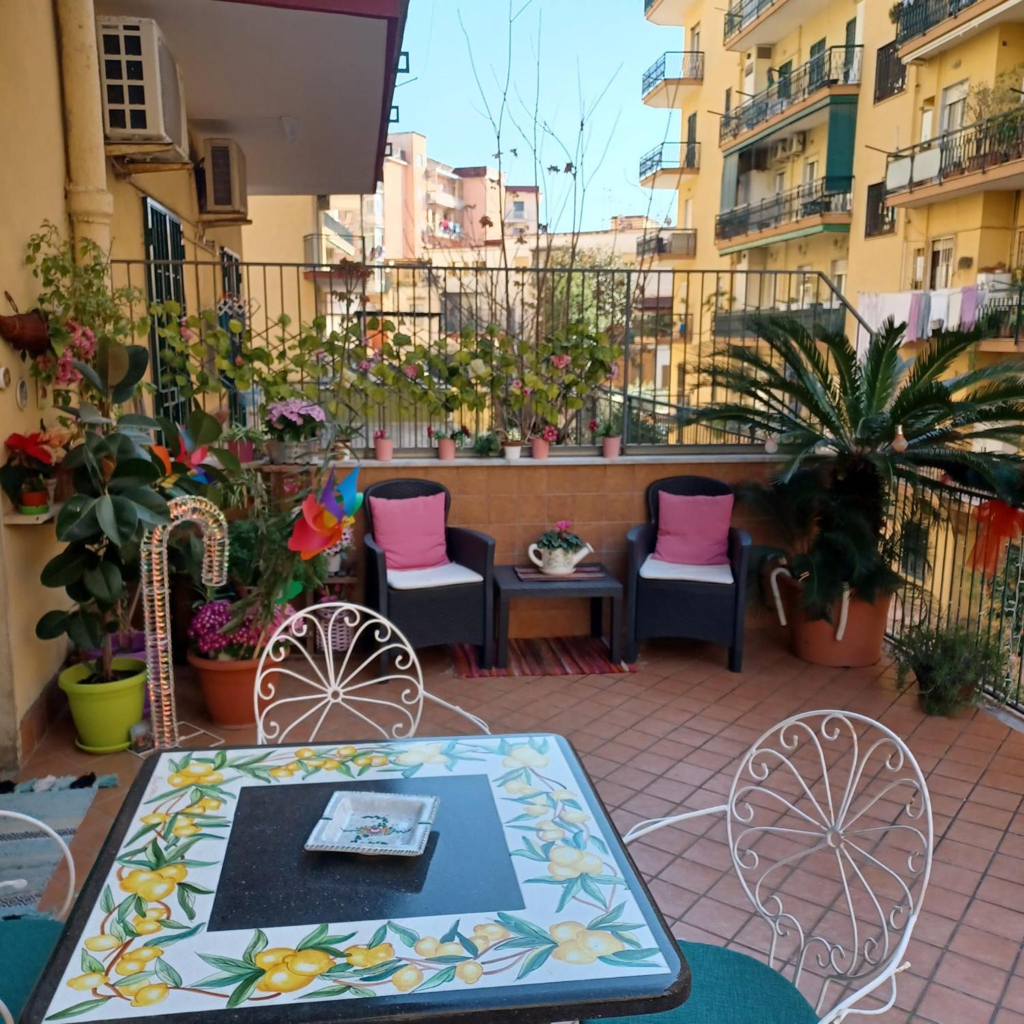 La Terrazza Di Monica & Teresa Bed & Breakfast Портичи Екстериор снимка